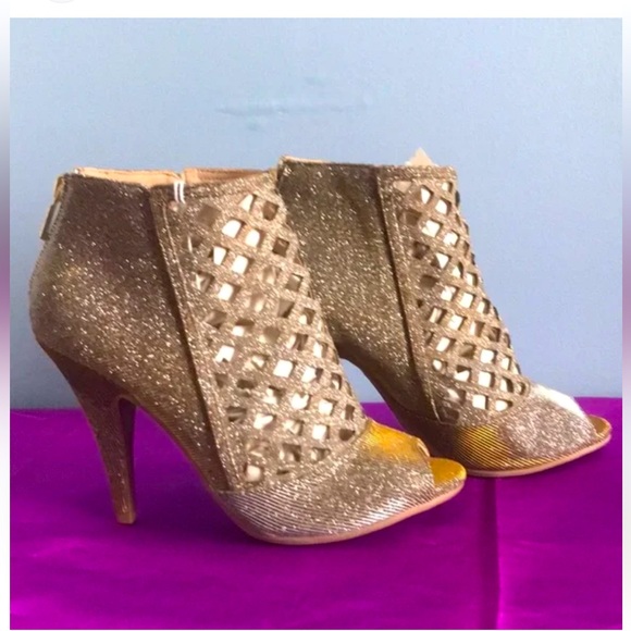 CHRISTIAN SIRIANO OPEN TOE METALLIC HIGH HEELS SHIMMERY SANDALS IN SIZE 8.5 - Picture 1 of 8